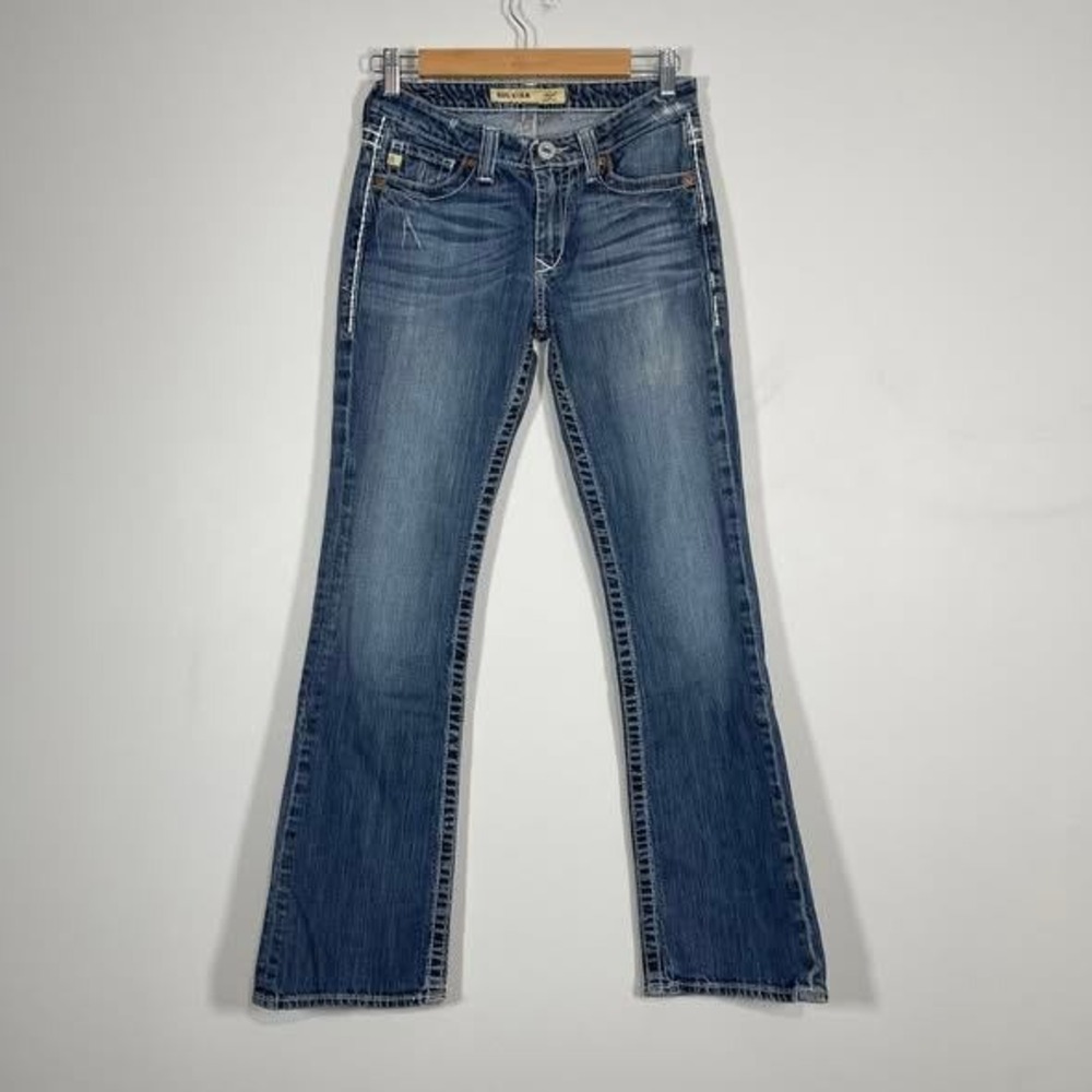 Big Star Hazel Curvy Fit Boot Cut Jeans Womens 27R Medium Blue Denim DWHAZPTRMYD
